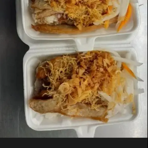 Hình ảnh XÔI MẶN CHẢ CÁ NÓNG 