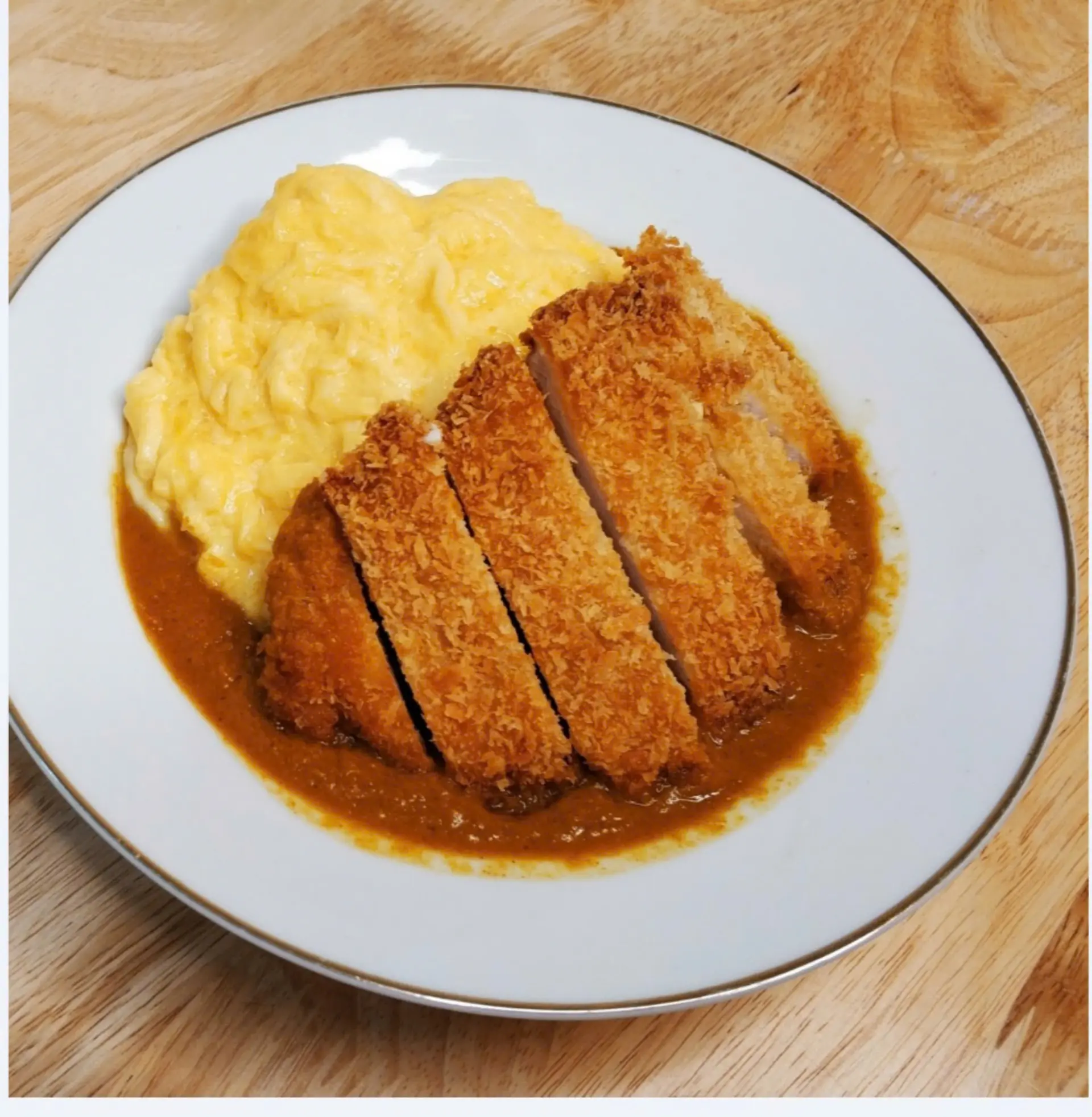 Hình ảnh Cơm cà ri trứng Omelette Tonkatsu