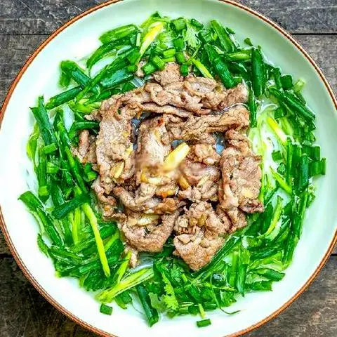 Hình ảnh Phở tái lăn truyền thống (vừa)