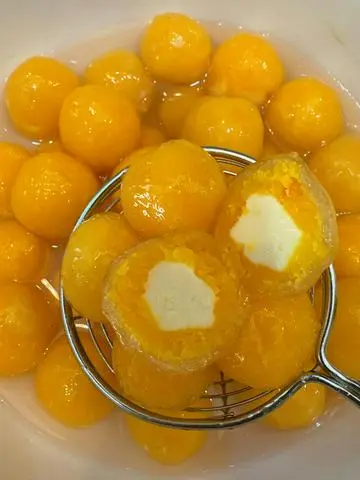Hình ảnh Lava Trứng Muối Nhân Phô Mai 