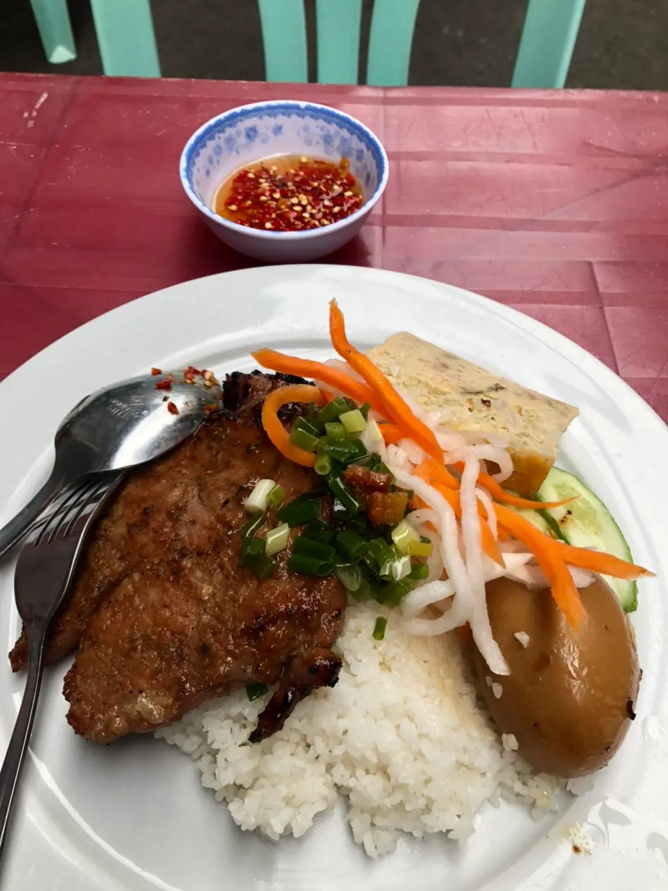 Hình ảnh Cơm sườn ,chả ,trứng kho