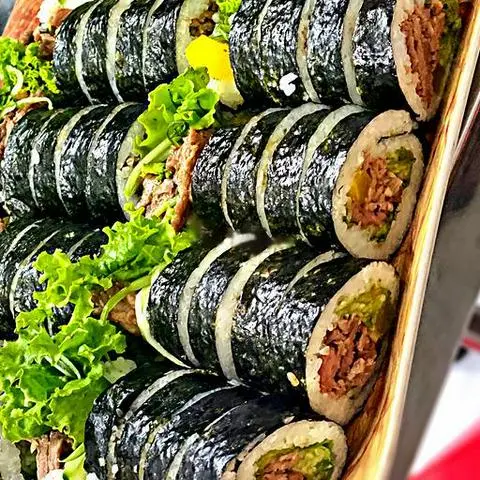 Hình ảnh Kimbap bò ngũ vị