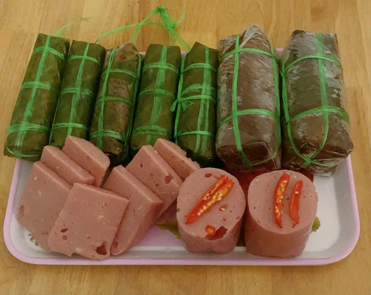 Hình ảnh Nem chua cây 200g