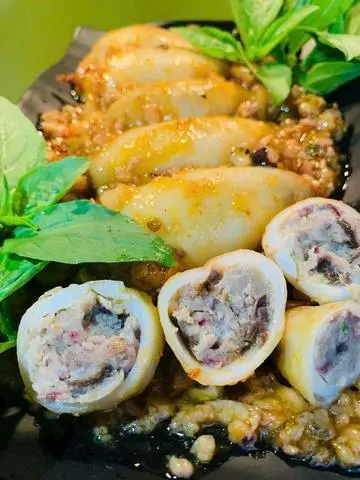 Hình ảnh Mực Nhồi Thịt Chiên
