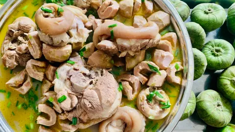Hình ảnh Cơm Chân Giò Hầm Vả