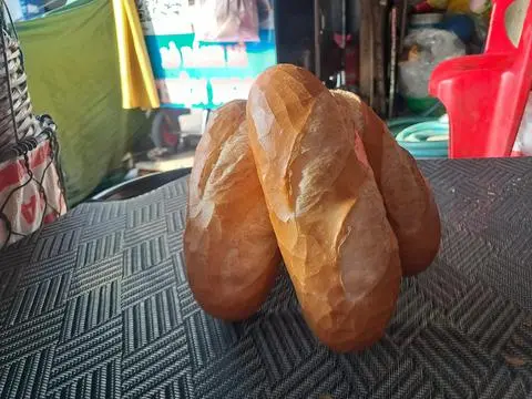 Hình ảnh Combo 3 bánh mì nhỏ