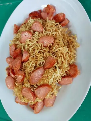 Hình ảnh Mì (2 Vắt) Xúc Xích ( Không Rau ) 