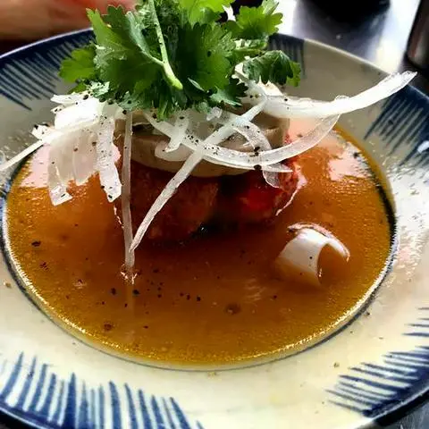 Hình ảnh Bánh Mì Xíu Mại + chả Huế ( đóng hộp )
