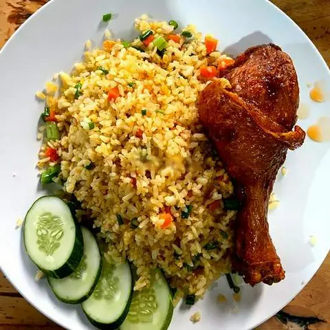 Hình ảnh Cơm chiên gà xối mỡ 