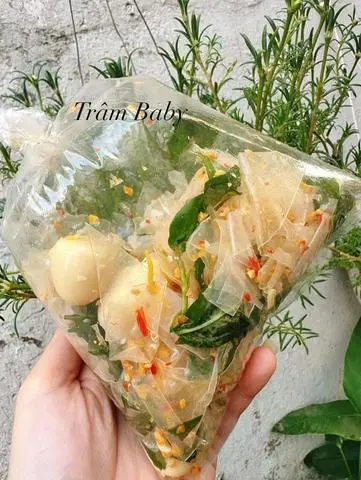 Hình ảnh Bánh tráng tỏi ớt - bịch 150gr