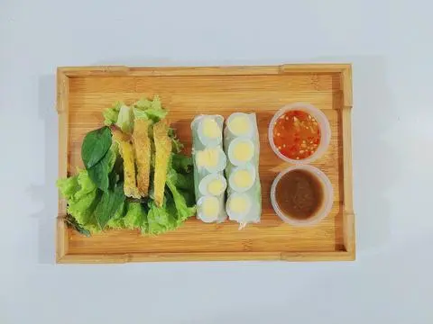 Hình ảnh Gỏi cuốn trứng cút