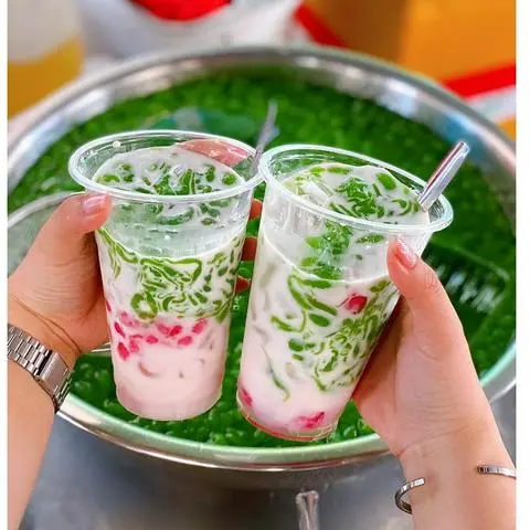 Hình ảnh CHÈ BÁNH LỌT HẠT LỰU 