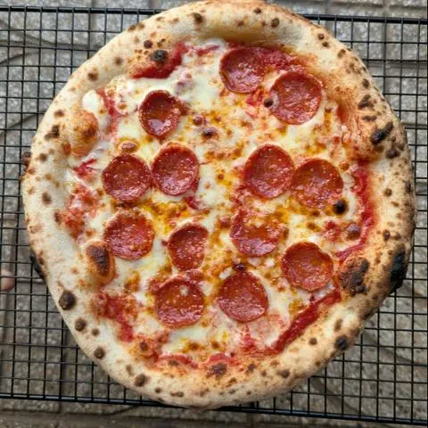 Hình ảnh Pizza xúc xích Pepperoni (M)