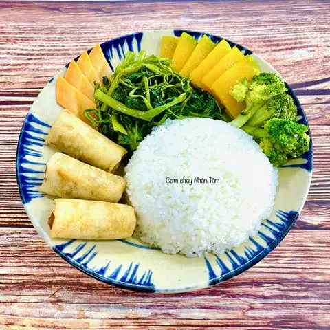 Hình ảnh Cơm chả giò chiên chay