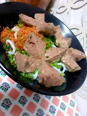 Hình ảnh BÚN NƯỚC MUỐI ỚT BÒ VIÊN GÂN