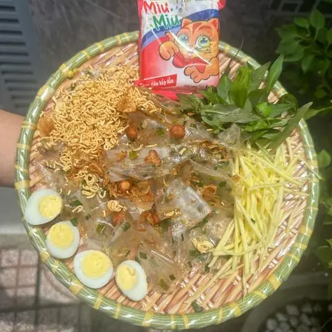 Hình ảnh Bánh Tráng Dẻo Mỡ Hành Mì (Trộn Sẳn  )
