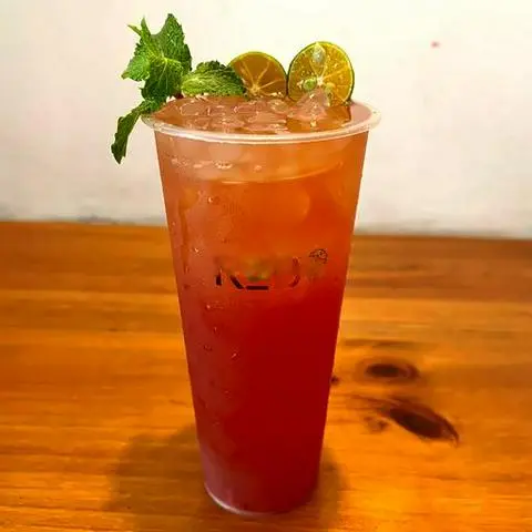 Hình ảnh Hồng trà dâu nhiệt đới