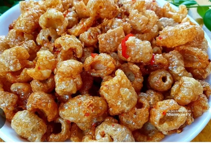 Hình ảnh da heo chiên tỏi ớt 