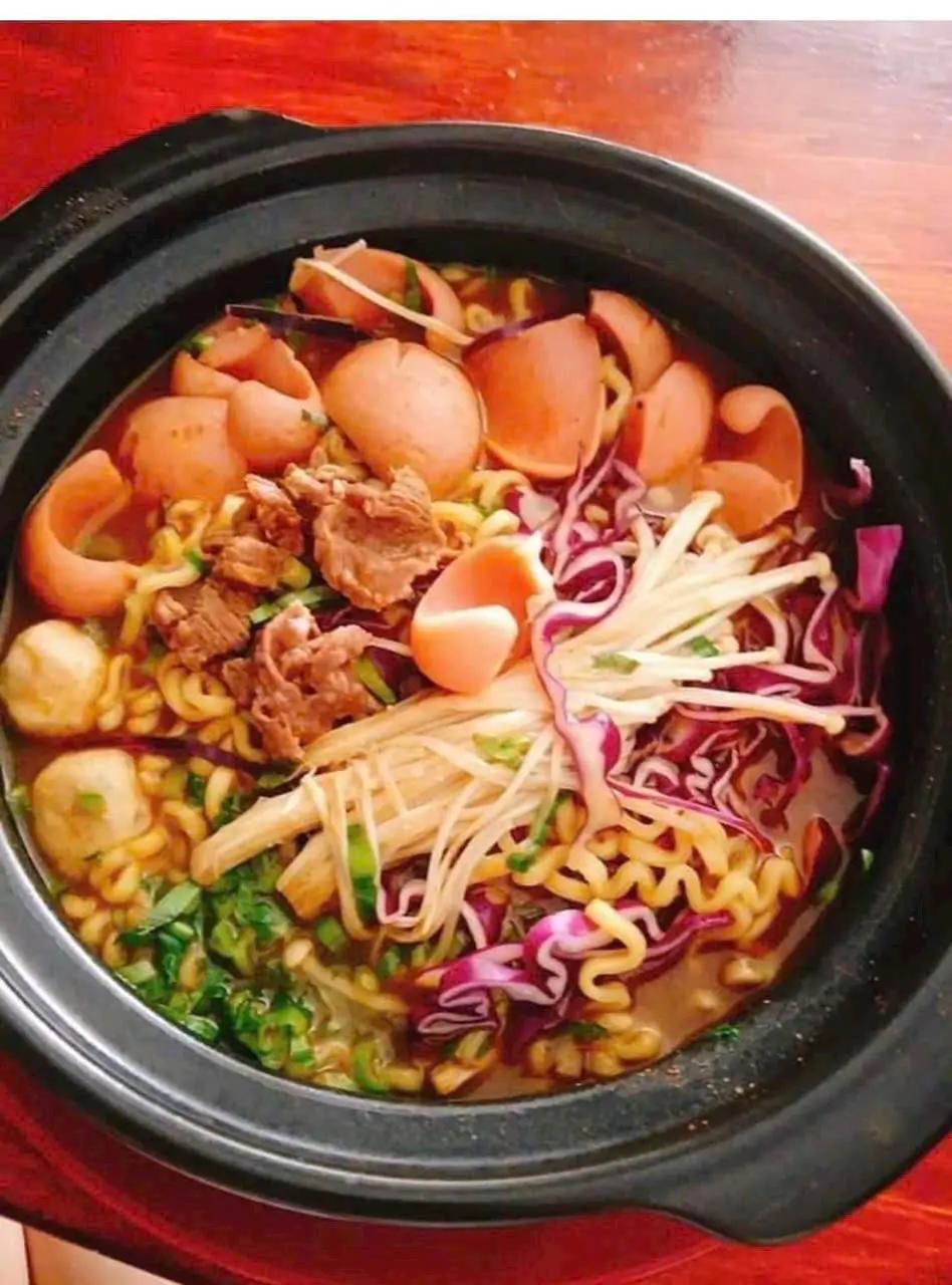 Hình ảnh Mì cay thập cẩm