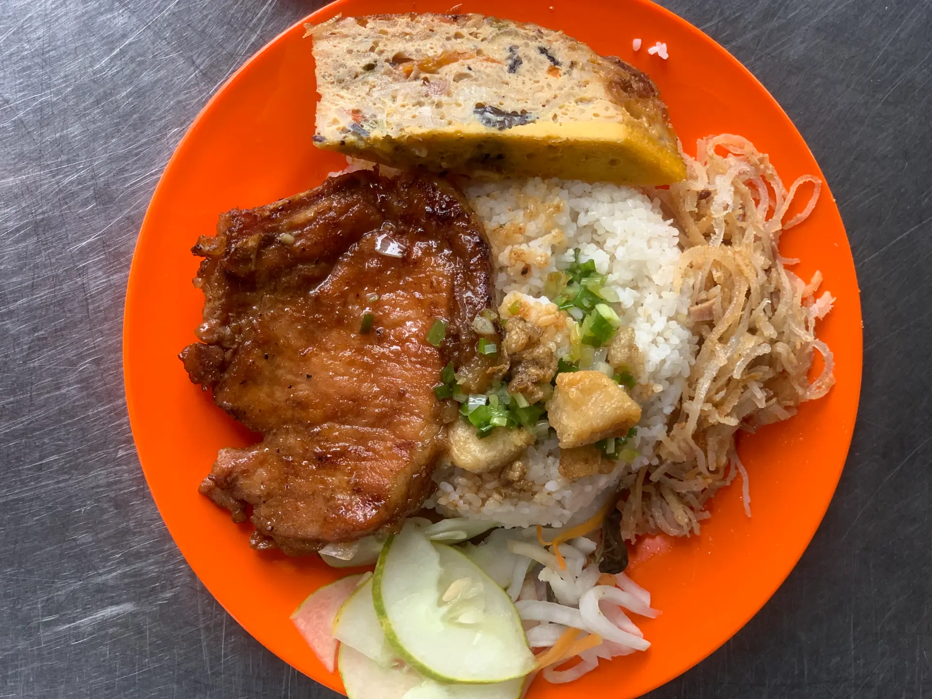Hình ảnh Cơm tấm sườn bì chả