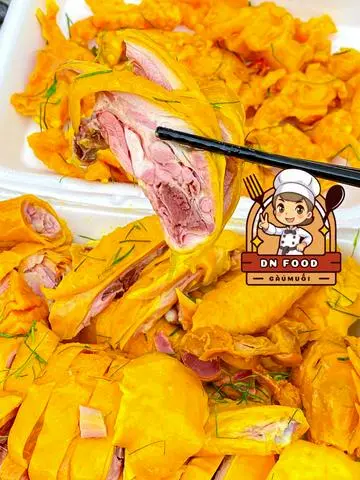 Hình ảnh Combo 1 Con Gà Ủ Muối (bỏ đầu chân) + 500g Chân Gà Ủ Muối - Tặng 1 Pepsi