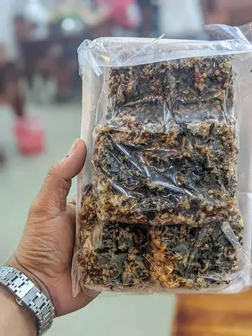 Hình ảnh com cháy gạo lứt chay