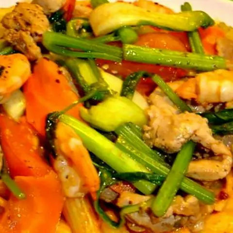 Hình ảnh Nui xào tôm thịt