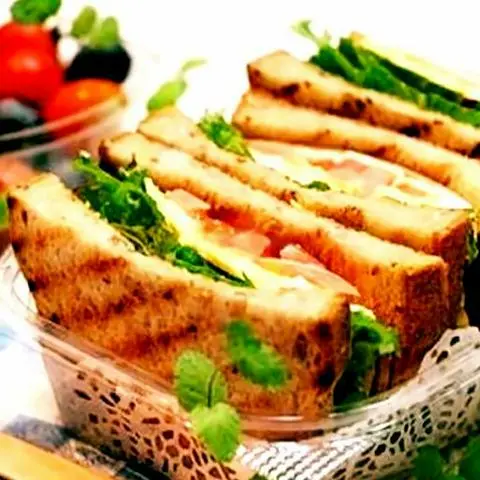 Hình ảnh Sandwich kẹp trứng ốp la