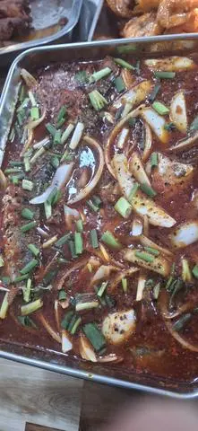 Hình ảnh Cơm cá nục kho cà
