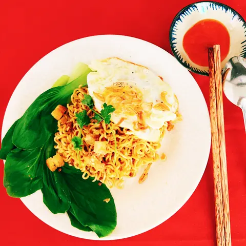 Hình ảnh Mì Trộn Indomie (2 vắt + 1 trứng)