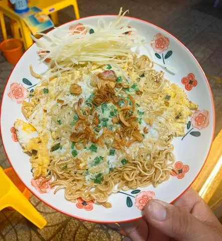 Hình ảnh Mì Chiên - 2 Trứng