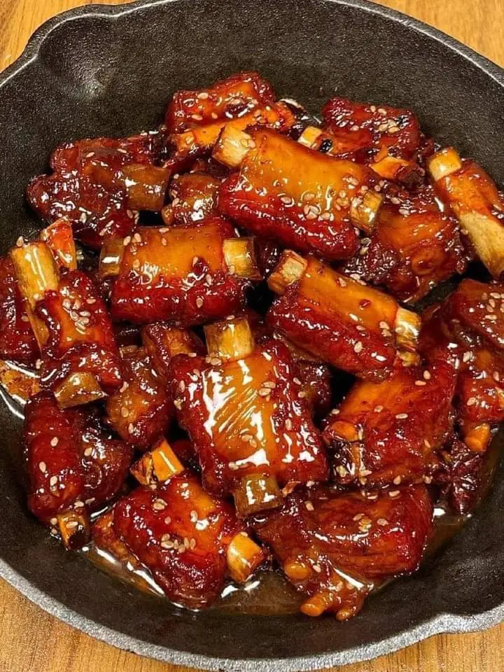 Hình ảnh cơm sườn non kho 