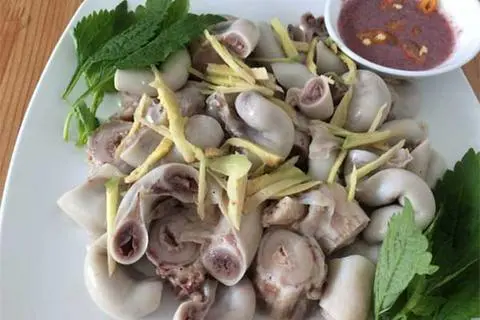 Hình ảnh Dồi trường hấp gừng