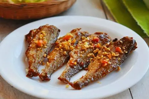 Hình ảnh Cơm Khô Cá Đù Chiên Giấm Đường(Đù nhỏ)