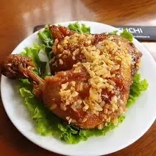 Hình ảnh Gà Góc Tư Sốt Mắm Tỏi