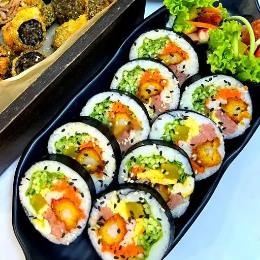 Hình ảnh Kimbap tôm xù