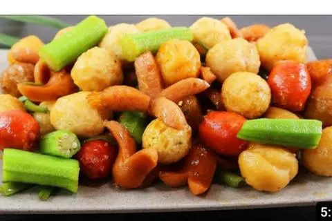 Hình ảnh combo thập cẩm cá viên chiên sốt mắm tỏi 9 loại nhỏ 