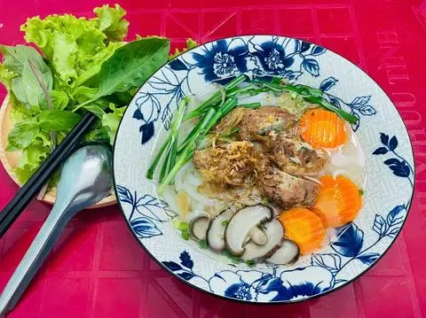 Hình ảnh Bánh Canh Chả Mực Chay