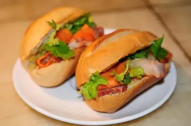 Hình ảnh Bánh mì Thịt Chả