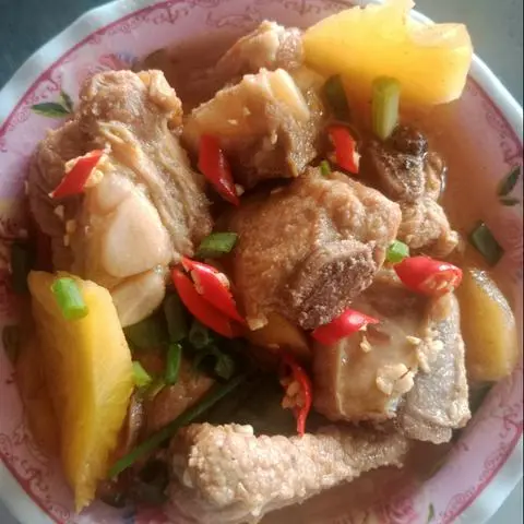 Hình ảnh Cơm Sườn Non Kho Thơm 