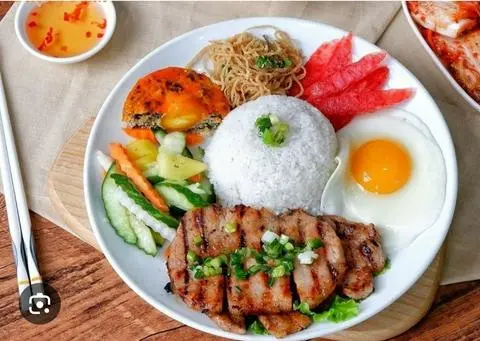 Hình ảnh Cơm sườn bì chả