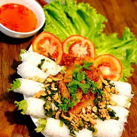 Hình ảnh Bánh hỏi thịt chay quay