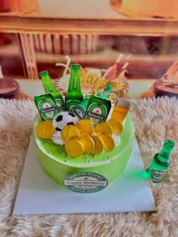 Hình ảnh bánh kem mẫu nam 15cm mã 02