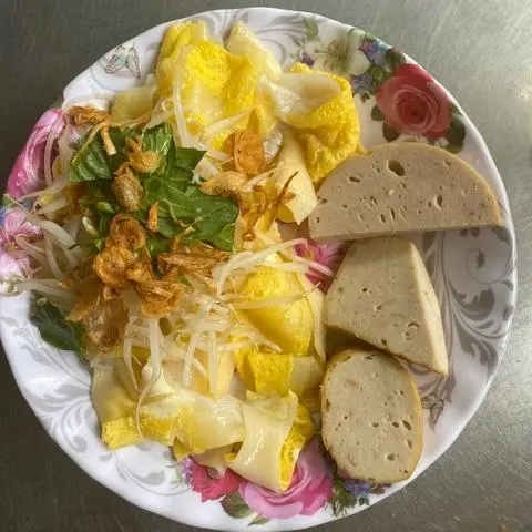 Hình ảnh Bánh ướt trứng chả