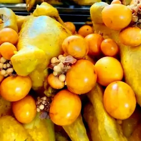 Hình ảnh Gà ủ muối hoa tiêu nguyên con ôm trứng không chặt - kèm 3 hũ sốt chấm muối hoa tiêu