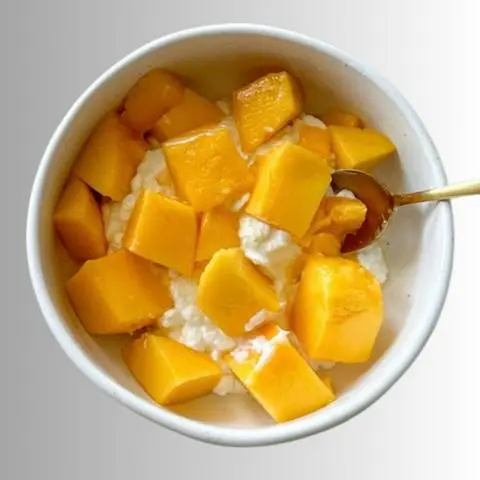Hình ảnh Mango yogurt bowl