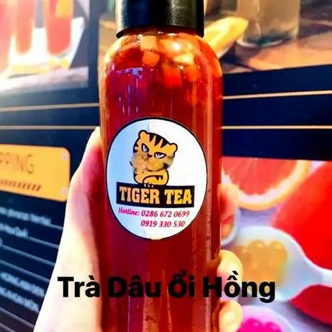 Hình ảnh Trà Dâu Ổi Hồng (chai) 500ml