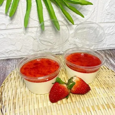 Hình ảnh Panna cotta - vị dâu