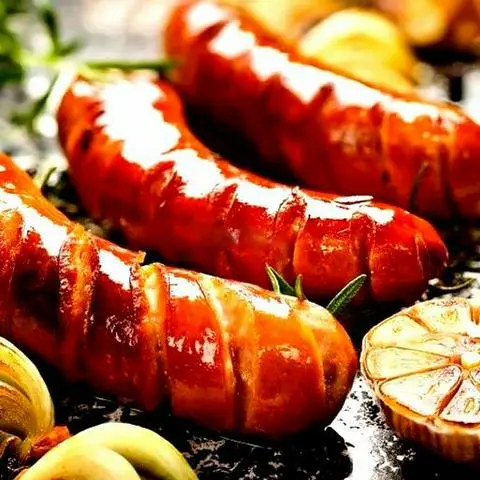 Hình ảnh Cơm Chiên Dương Châu+ Xúc Xích Cp