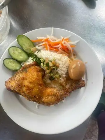 Hình ảnh Cơm Gà Trứng Kho